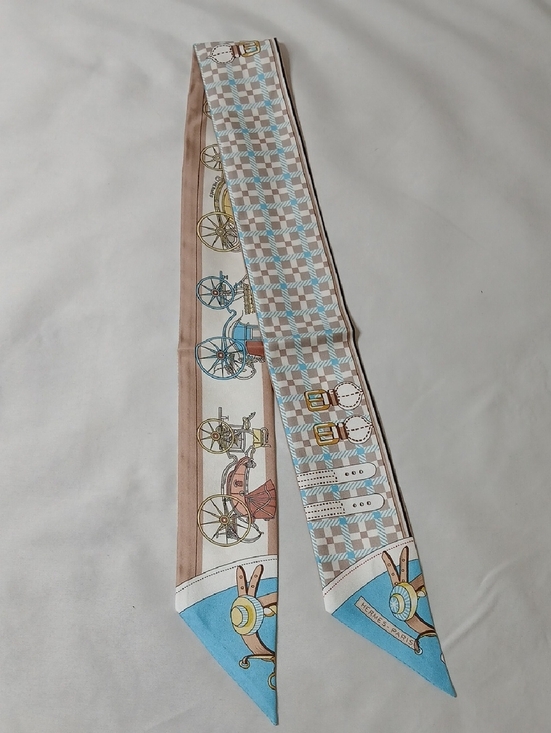 Hermes Accessories - Hermès Les Voitures Nouvelles Silk Twilly Scarf